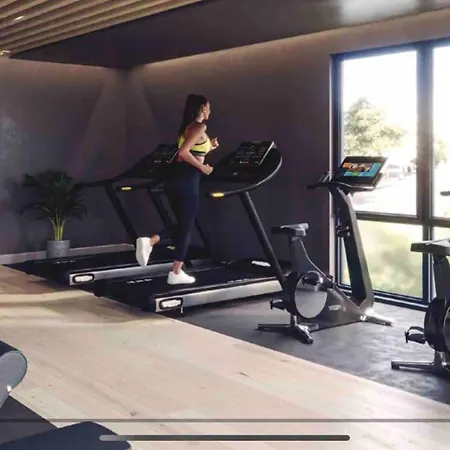 Superb Modern Flat With Free Parking, Gym And Minster Views יורק